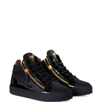 Giuseppe Zanotti Kriss
