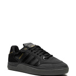 adidas Tyshawn Low Sneakers