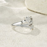 A Luxurious And Fashionable Minimalist Jewelry